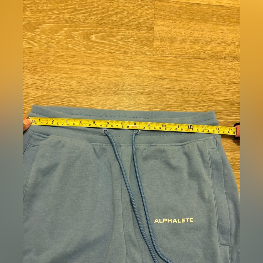 Alphalete Essential Core Shorts - Picture 2 of 8